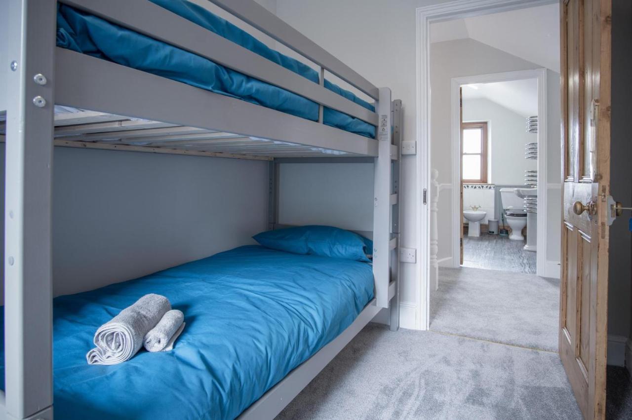Pendeilo Villa - 5 Bedroom Holiday Home - アムロス エクステリア 写真