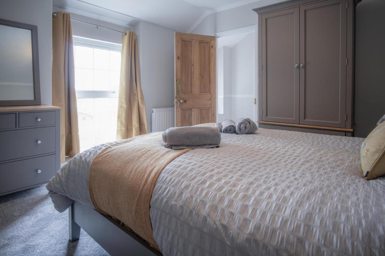 Pendeilo Villa - 5 Bedroom Holiday Home - アムロス エクステリア 写真