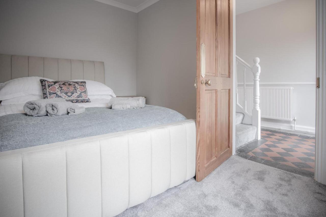 Pendeilo Villa - 5 Bedroom Holiday Home - アムロス エクステリア 写真